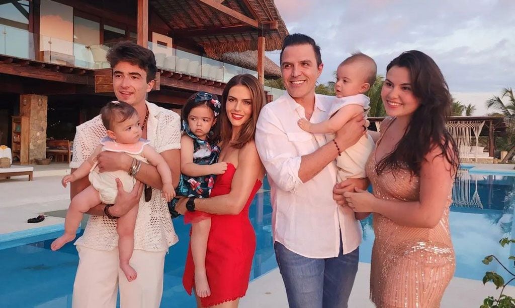 Claudia Álvarez y su familia