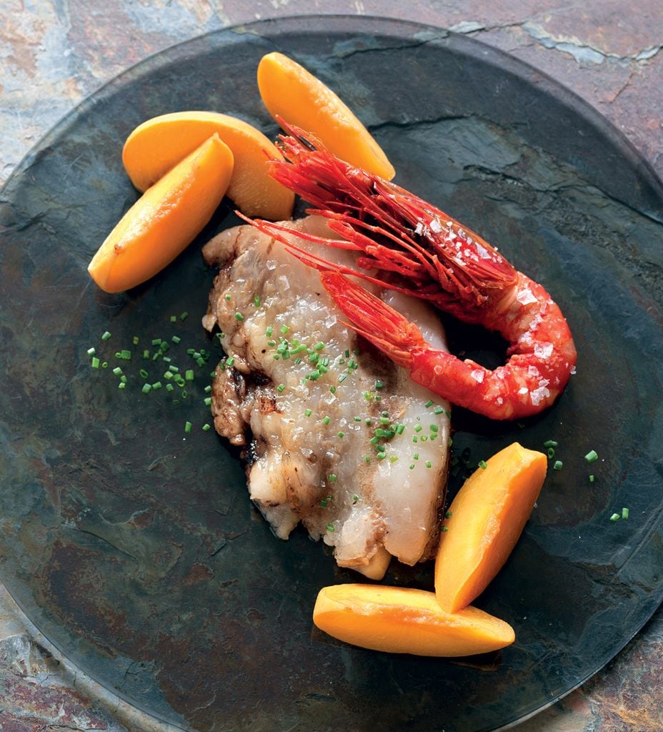 Papada de cerdo confitada con carabinero.