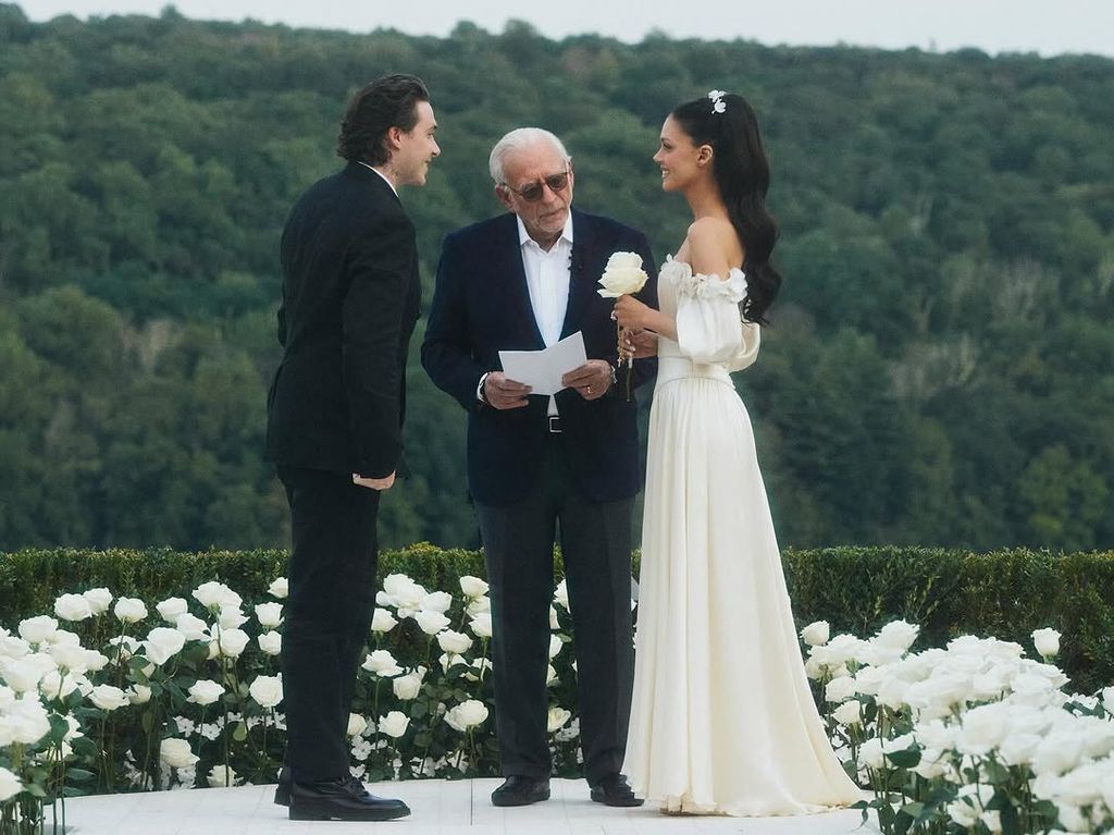 El padre de ella fue quien ofició la renovación de votos.