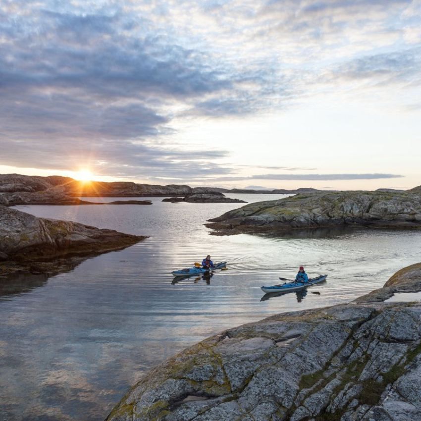 Las islas e islote de Fjällbacka son perfectas para explorar en kayak.