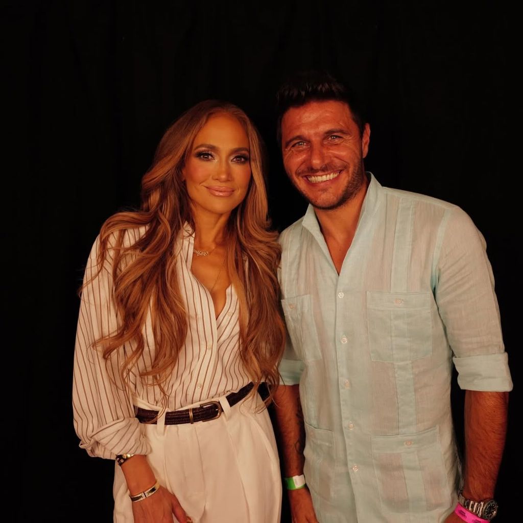 Joaquín Sánchez junto a Jennifer López
