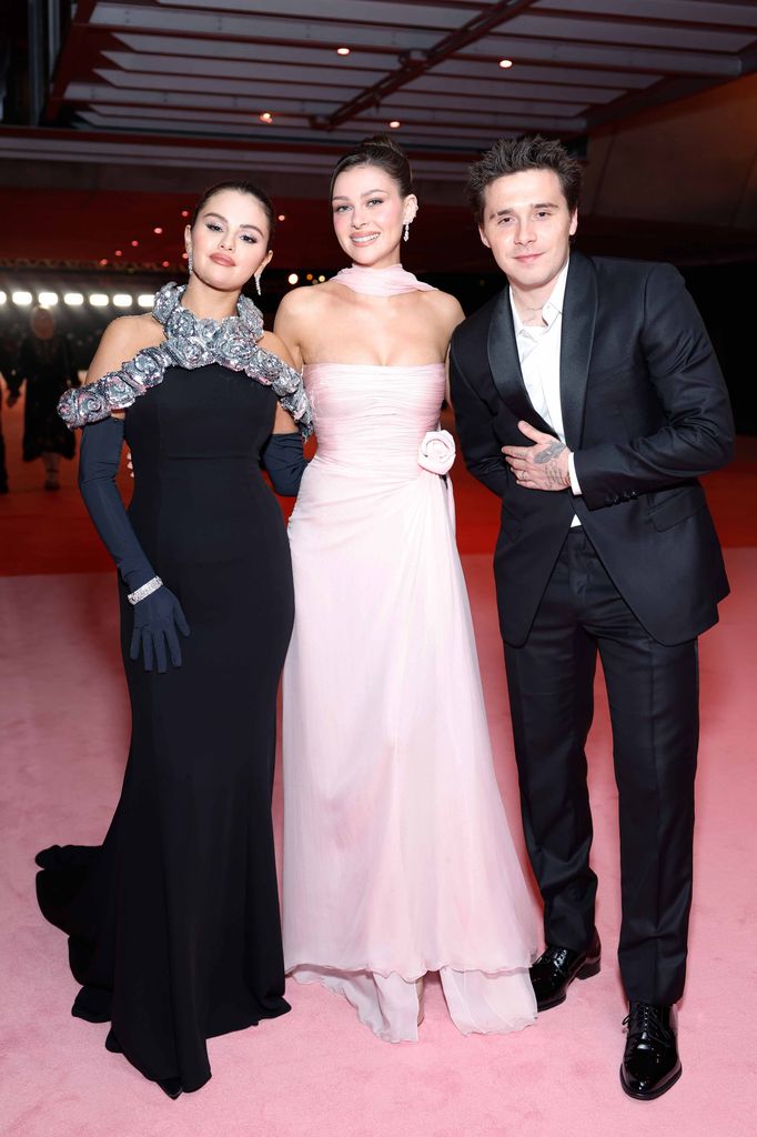 Selena Gomez, Nicola Peltz y Brooklyn Beckham en una gala en el Academy Museum of Motion Pictures.