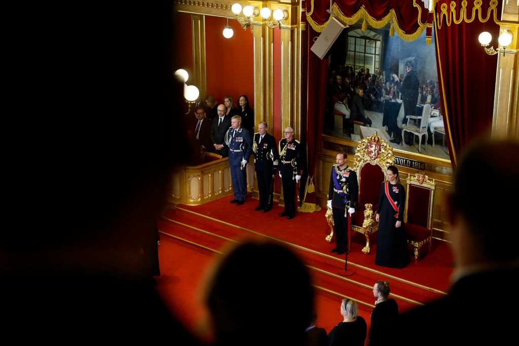 Una imagen para la historia, la del rey Haakon asumiendo su compromiso con Noruega