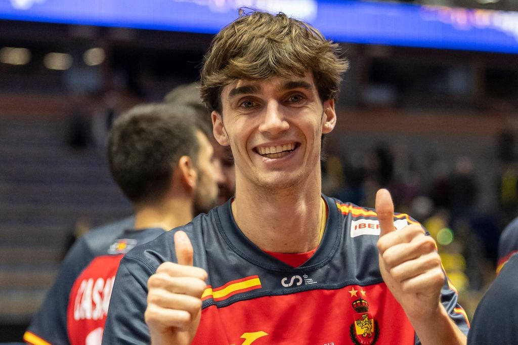 Pablo Urdangarin en su debut con la selección nacional española de balonmano