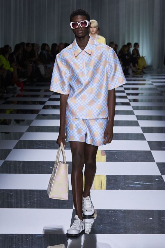 versace056a