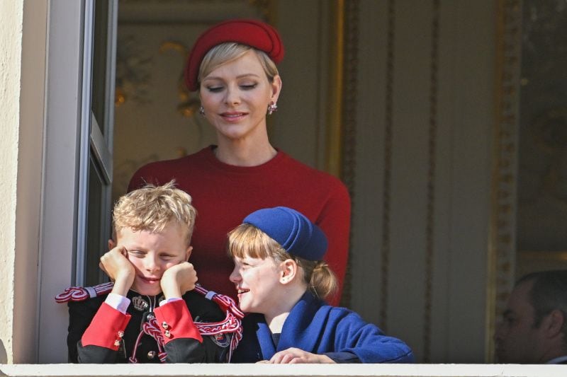 Charlene de Mónaco con sus hijos