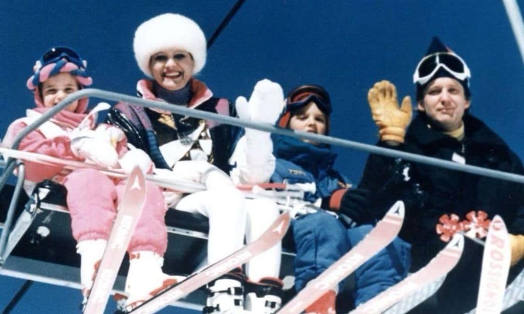 ivanka trump con su madre y sus hermanos