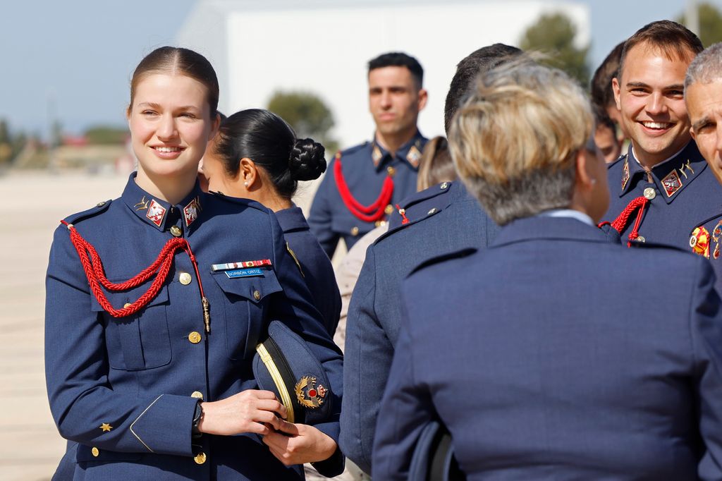 La heredera al trono, con el uniforme azul aviación, en el Ala 14 del Ejército del Aire con sede en la base aérea de Los Llanos (Albcete)