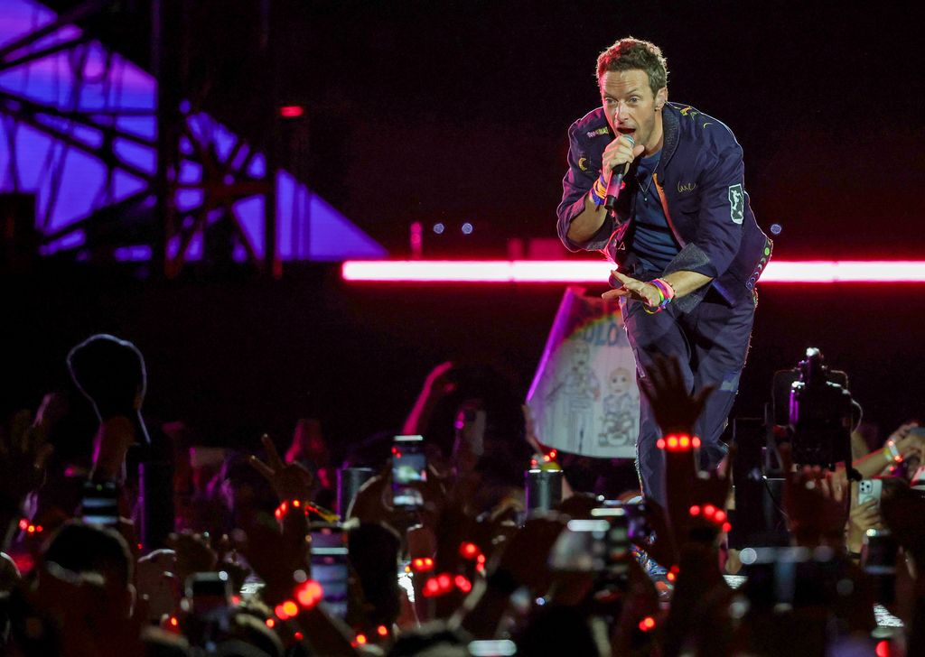 Chris Martin en uno de los conciertos de su gira mundial con Coldplay.