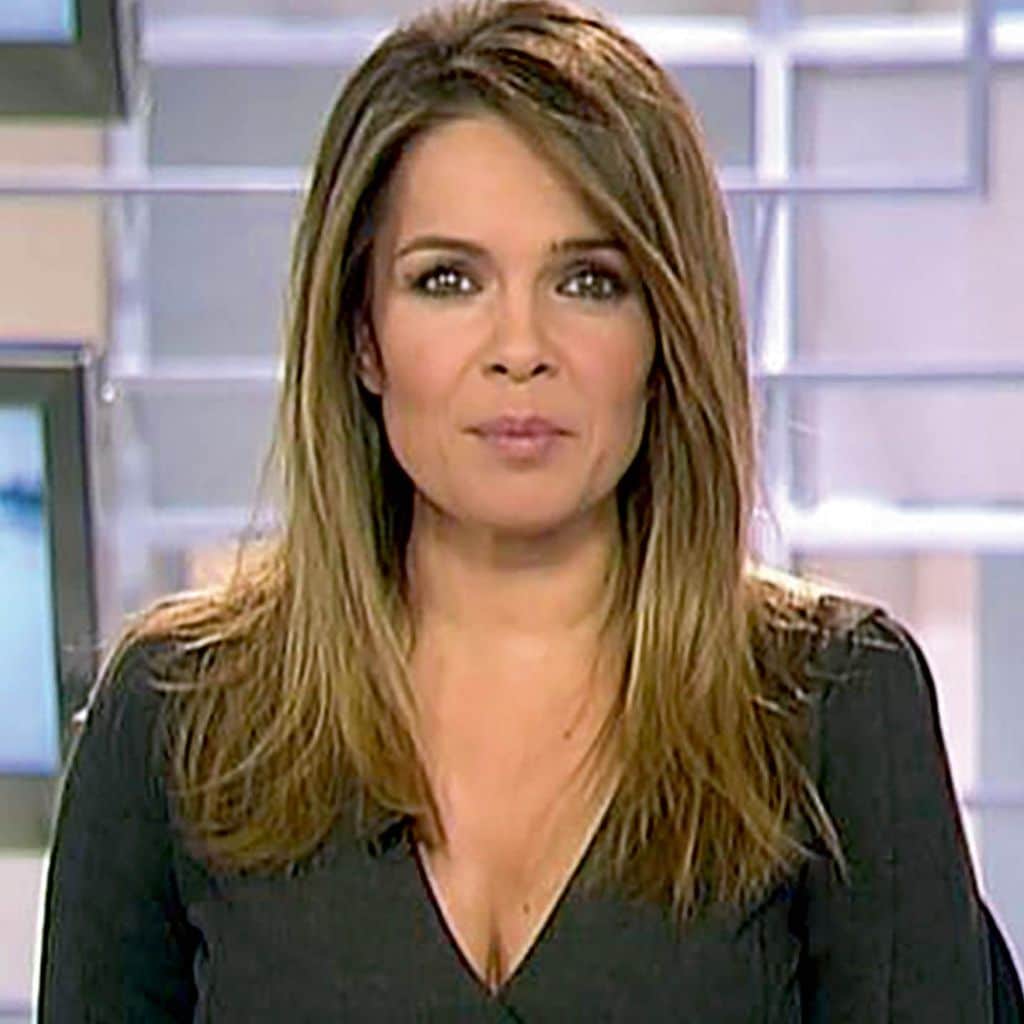 HOLA4114 CARME CHAPARRO