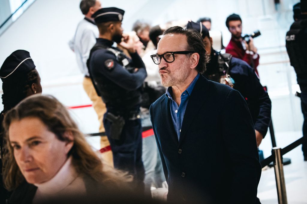 El actor Vincent Perez asiste al juicio para mostrar su apoyo a Gérard Depardieu