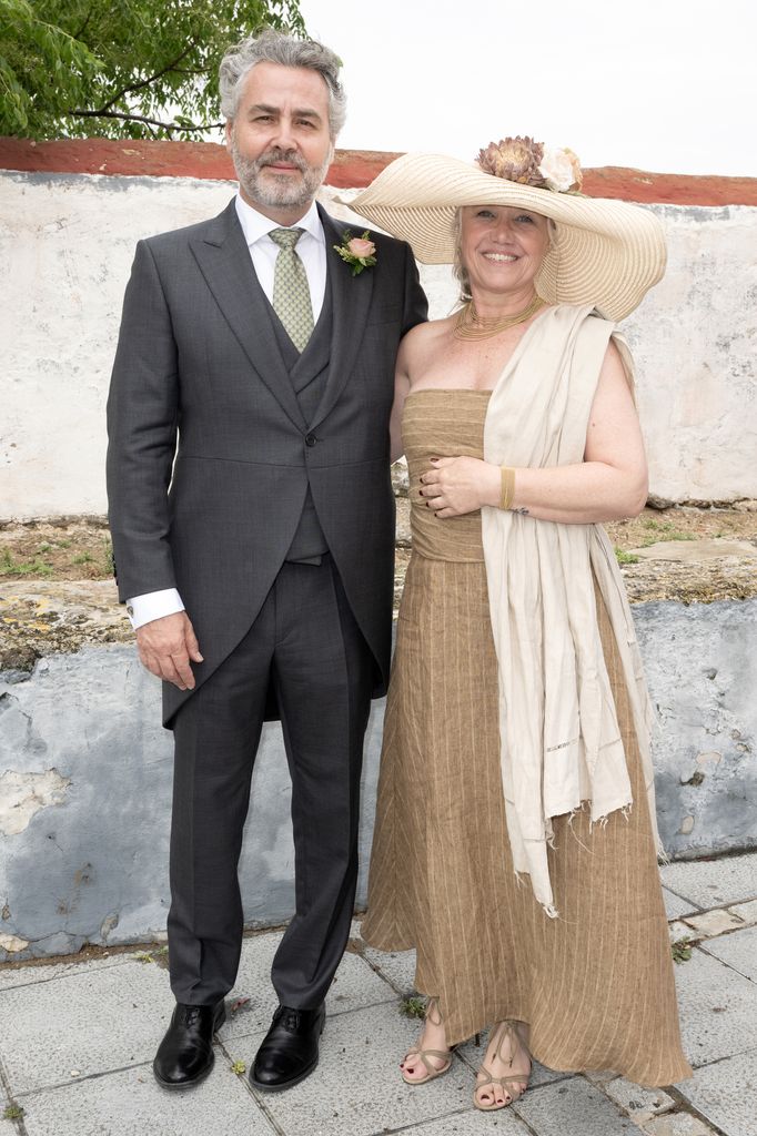 Veronique Goeders en la boda de su hijo el príncipe Alonso de Orleans-Borbon