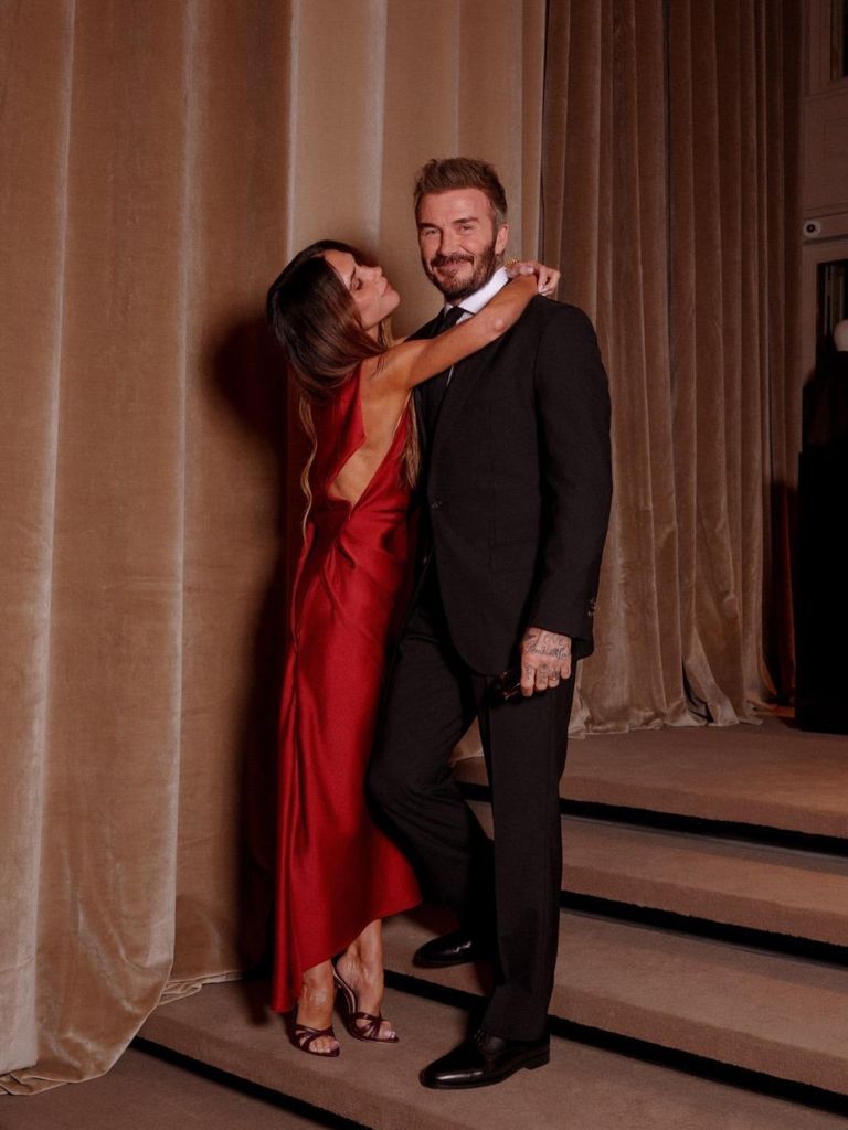 Victoria Beckham y David Beckham en Nueva York para la presentación de la nueva colección de labiales rojos de la diseñadora.
