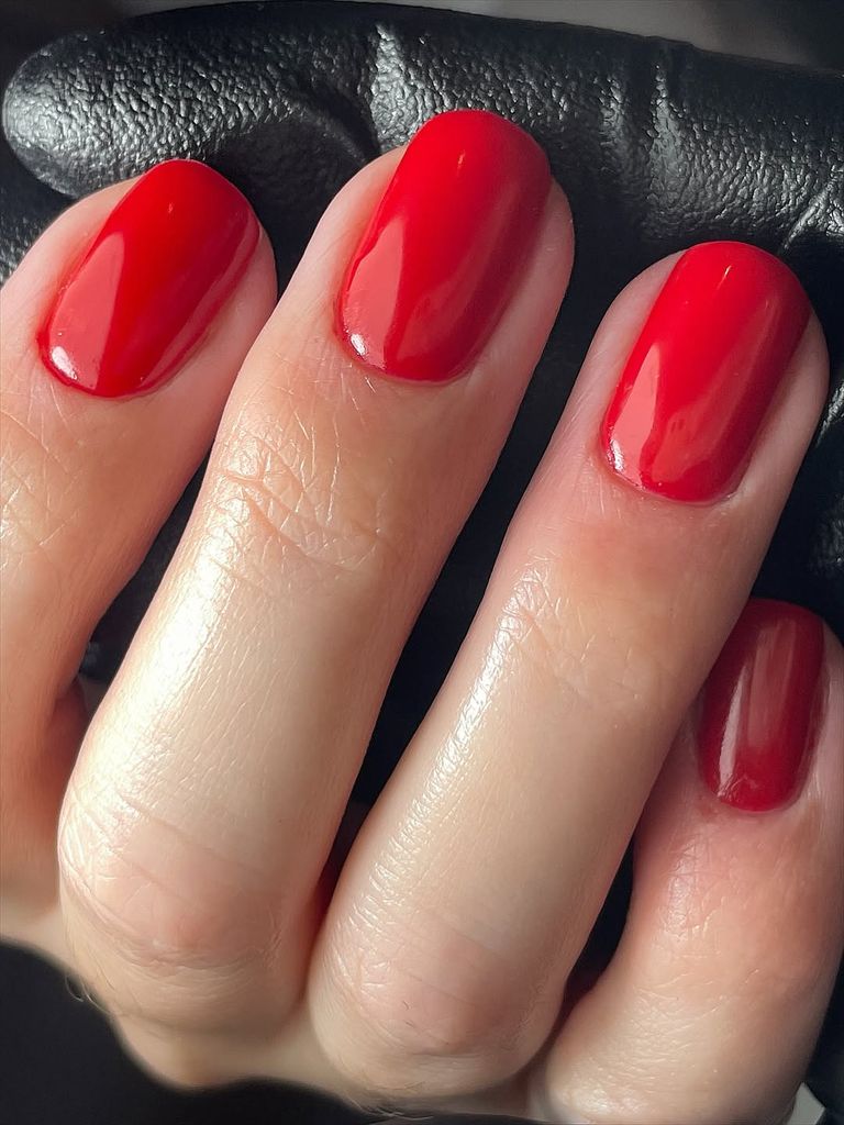 Uñas rojas clásicas