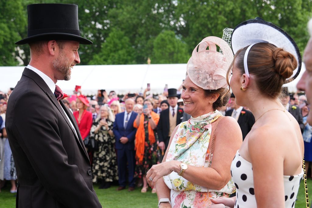 El príncipe Guillermo con Rhian Mannings el pasado 8 de mayo en el Palacio de Buckingham