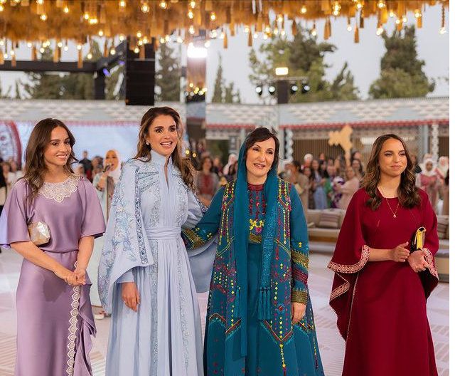 Rania de Jordania con sus hijas Salma e Iman