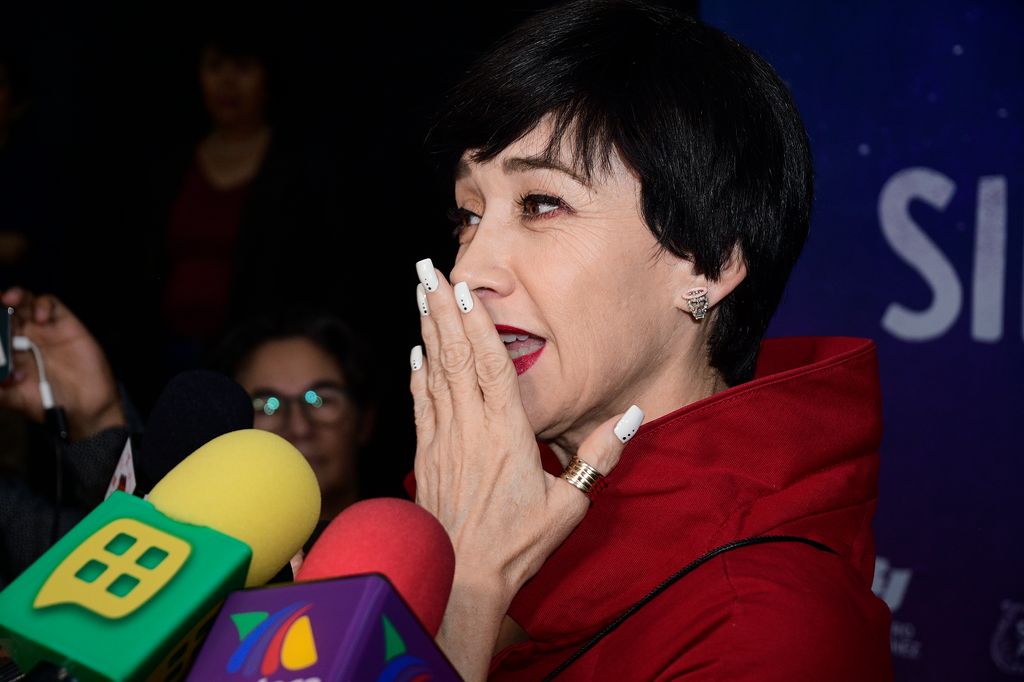 La actriz reaccionó en redes al abucheo que recibió en el aeropuerto.