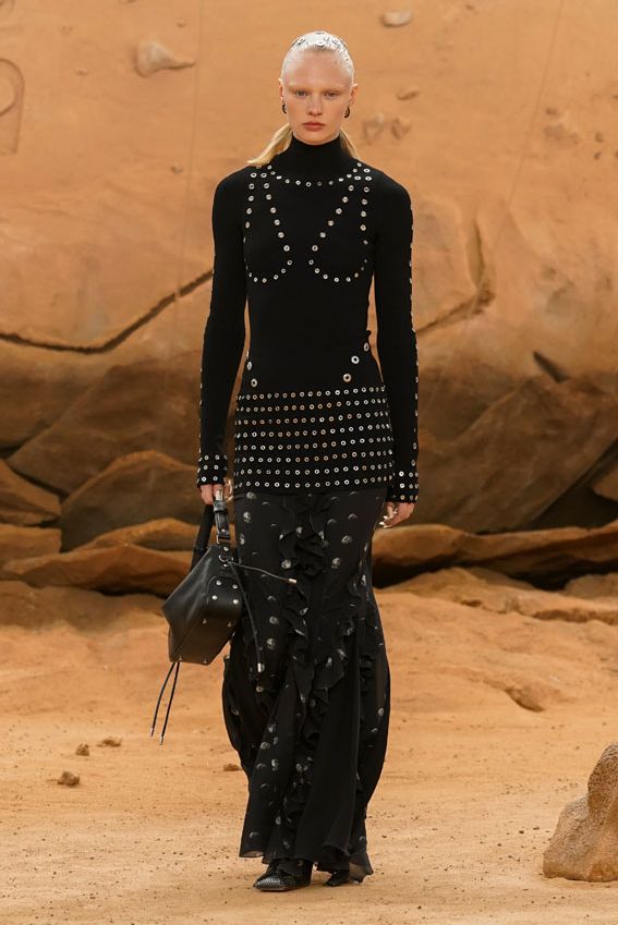 naomi campbell offwhite 017a