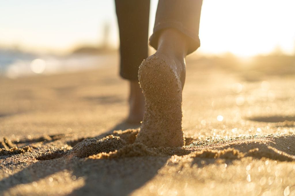 caminando por la playa
