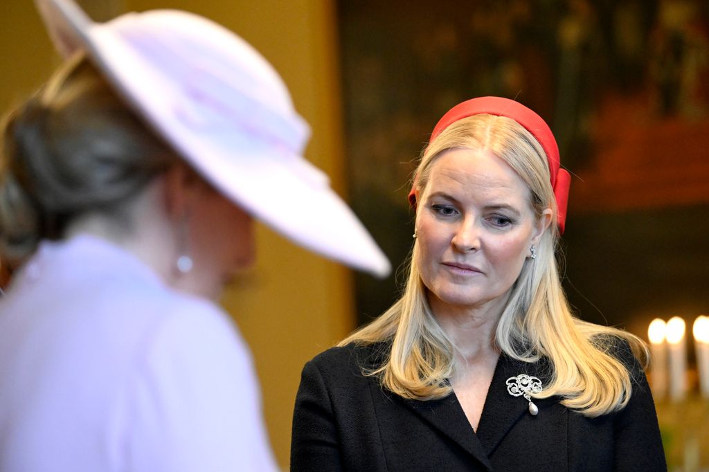 La princesa Mette-Marit ha llevado el broche favorito dela princesa Ragnhild, la hermana del rey Harald