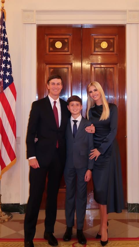 Jared, Joseph e Ivanka lucieron atuendos elegantes para la cena.