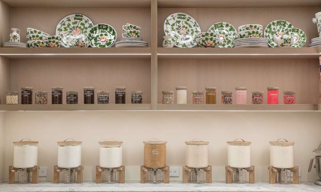 khloe kardashian 39 s new pantry