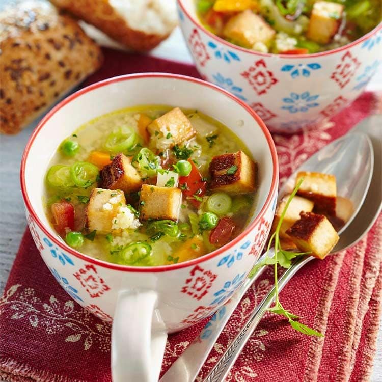 Sopa de tofu y verduras