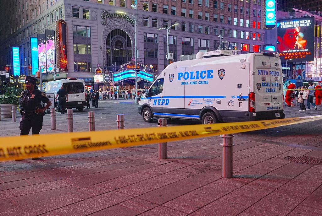 Erin fue apuñalada en Times Square cuando regresaba a casa después del trabajo. La policía asegura que no conocía a su agresora y que el ataque fue completamente aleatorio y sin provocación