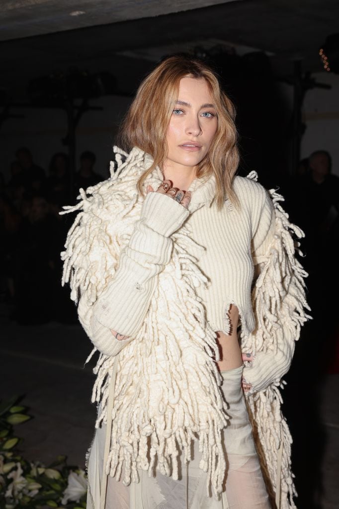 Paris Jackson confirmó su ruptura con Justin Long, con quien se comprometió el año pasado.
