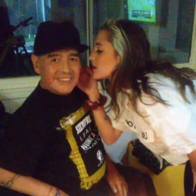 Jana Mardona junto con su padre