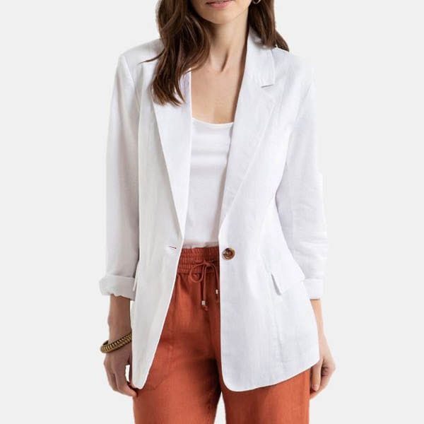 americana blanca entallada mujer