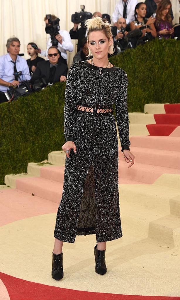 kristen stewart met gala chanel