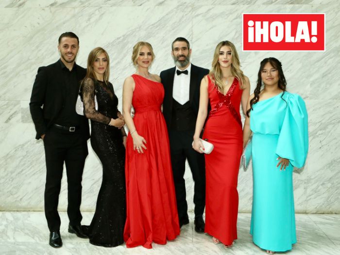 Fernando Sanz e Ingrid Asensio con sus hijos