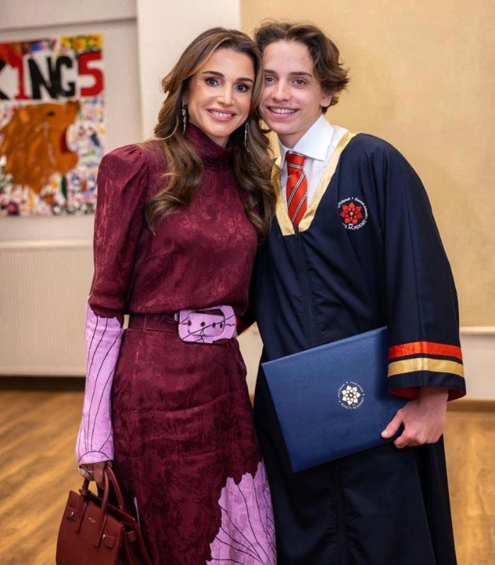 Rania de Jordania en la graduación de su hijo menor