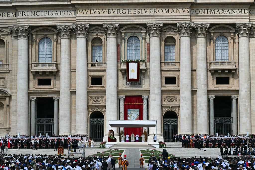 Entronización Papa León XIV