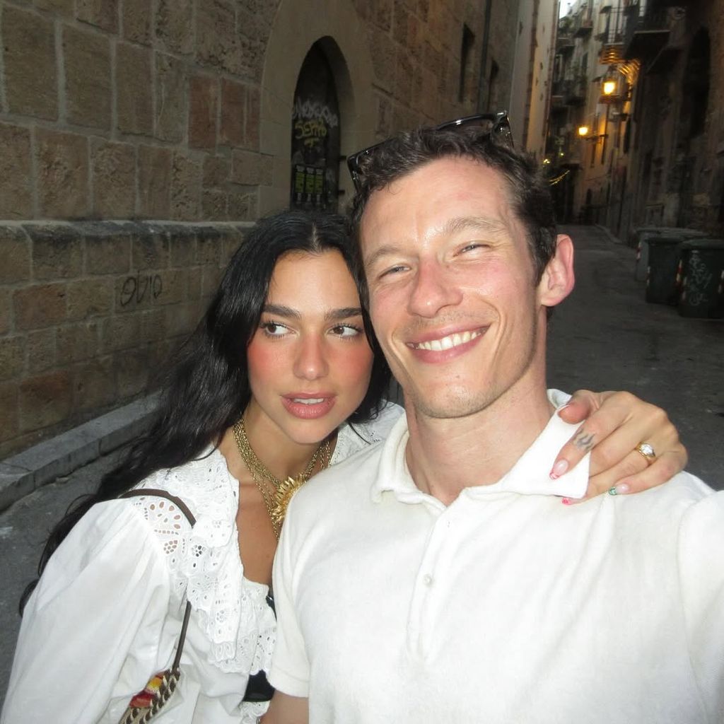 Dua Lipa y Callum Turner en Palermo