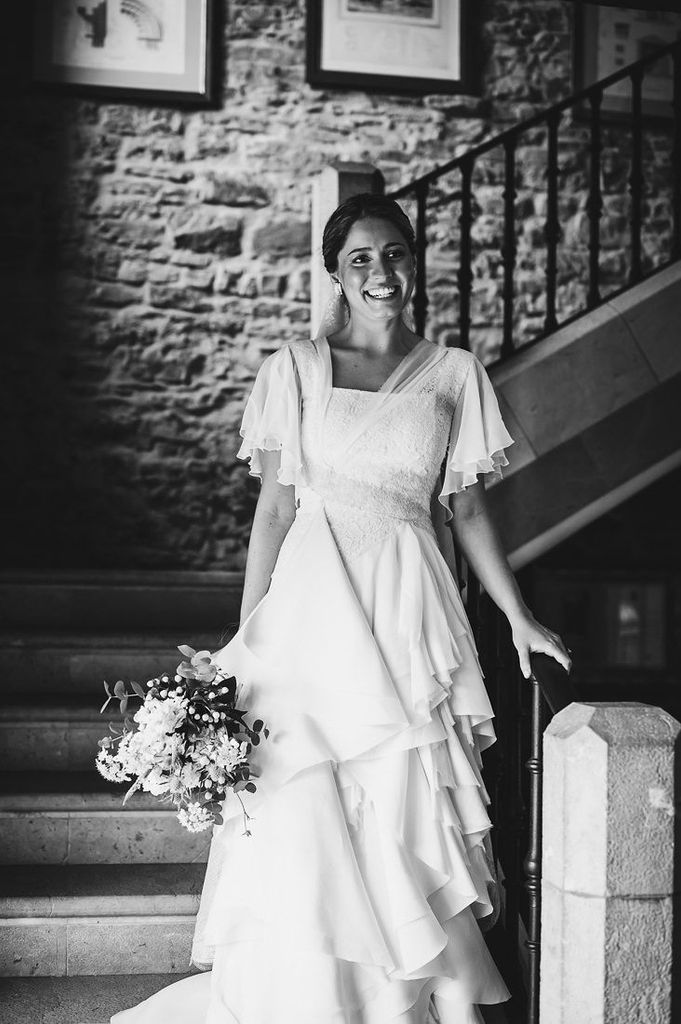 Natalia con vestido de novia de Manuel de Vivar en su boda con Nacho