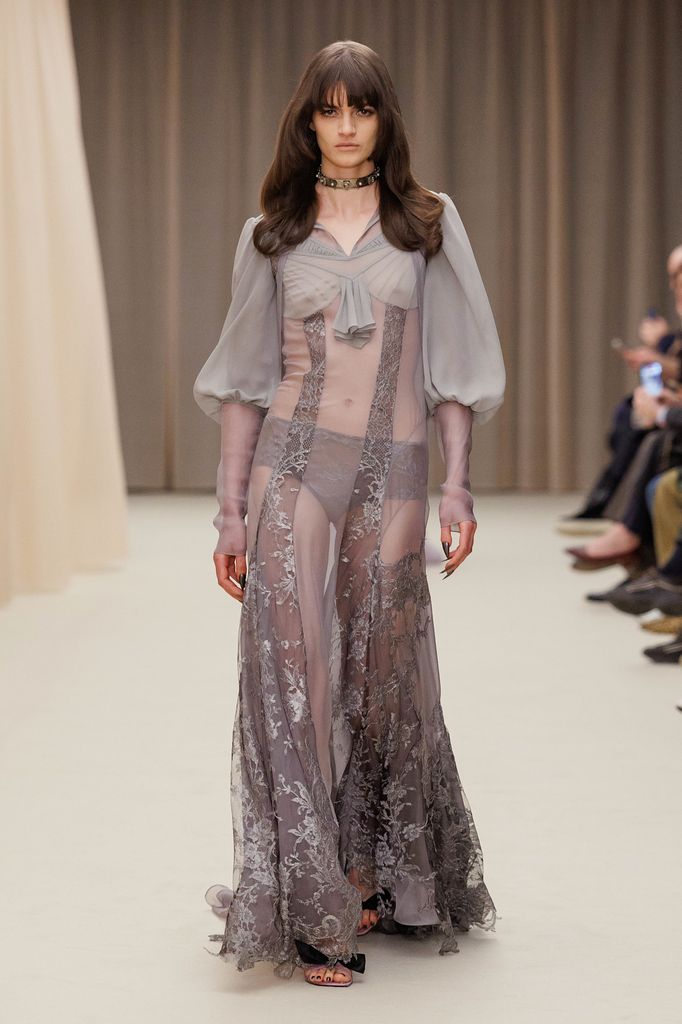 Look 34 de Alexander McQueen FW26.