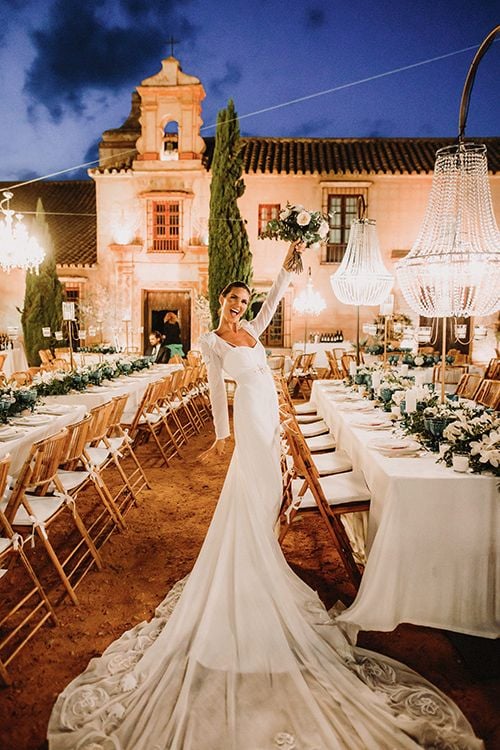 Vestido de novia con bordados