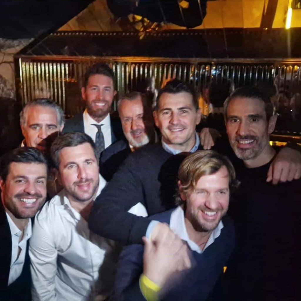Iker Casillas, de cena con amigos