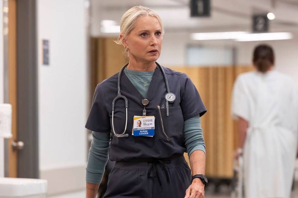 Katherine LaNasa es la jefa de enfermeras Dana Evans en 'The Pitt'