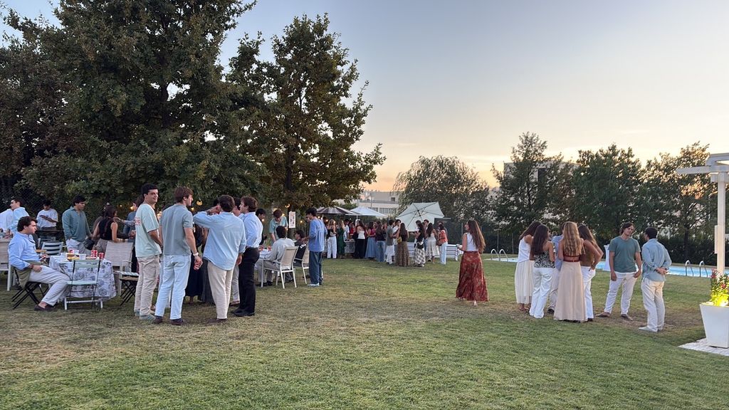 Jóvenes durante el Tardeo Benéfico de África Directo