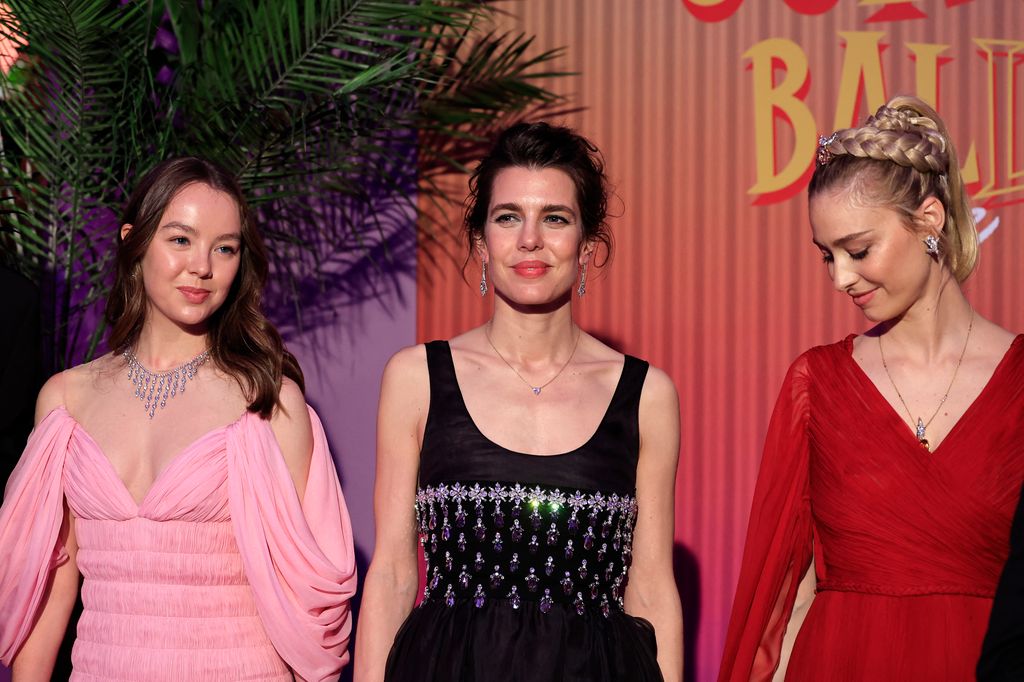 Alejandra de Hannover, Carlota Casiraghi y Beatrice Borromedo, duelo de bellezas