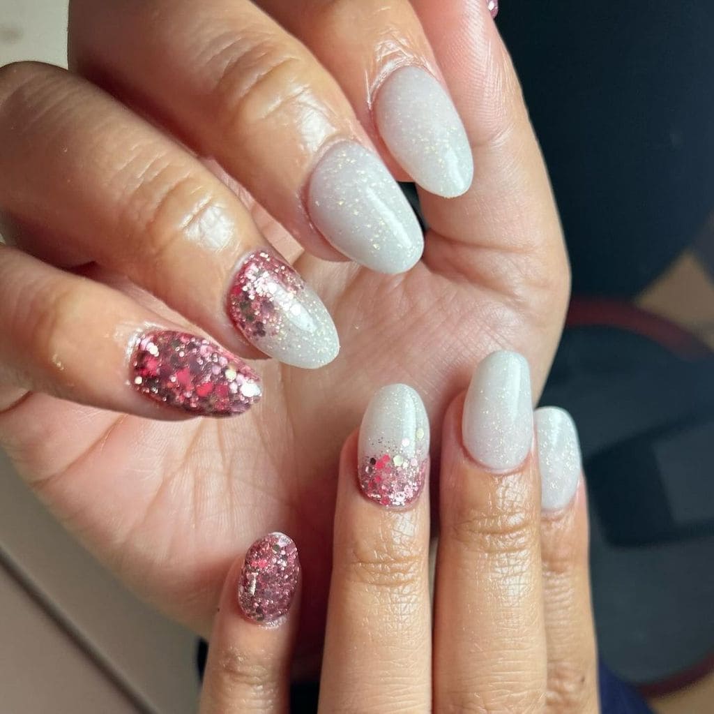 Uñas acrílicas con purpurina