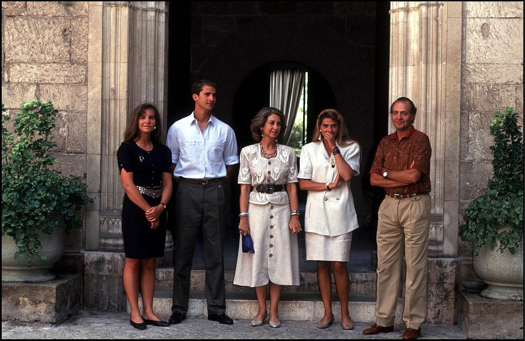 La familia real española en el palacio de Marivent.