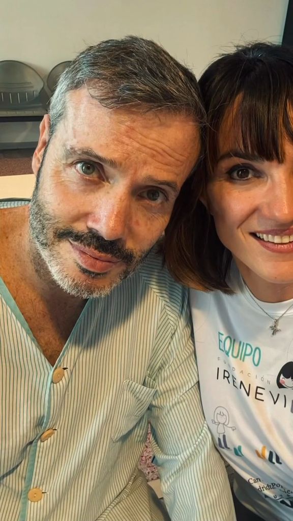 Irene Villa en el hospital con su marido, David Serrato