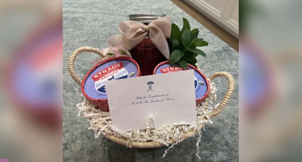 La canasta de regalo que Meghan Markle envió a Jamie Kern Lima.
