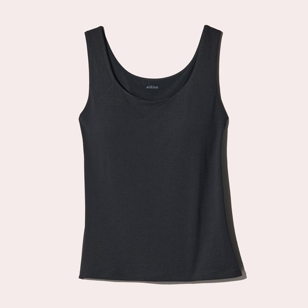 Camiseta negra tirante ancho Uniqlo tejido AIRism