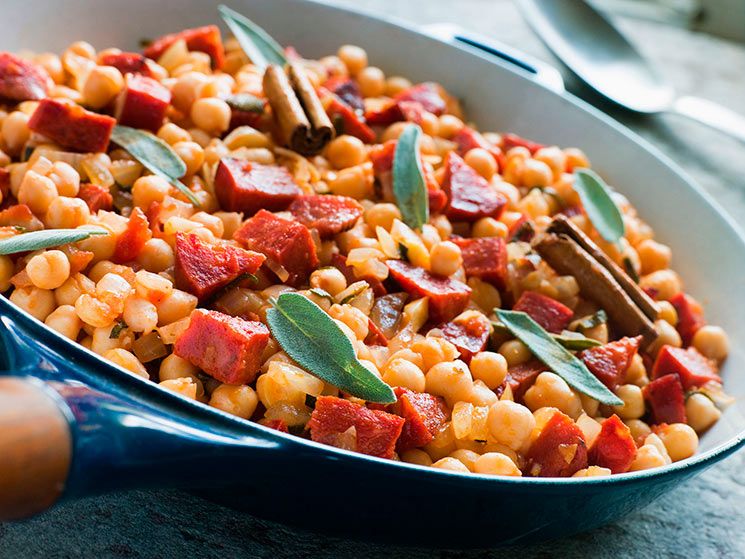 Garbanzos fritos con salvia