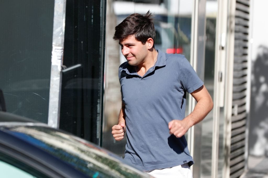 Juan Urquijo visita a su sobrino Lucas.
